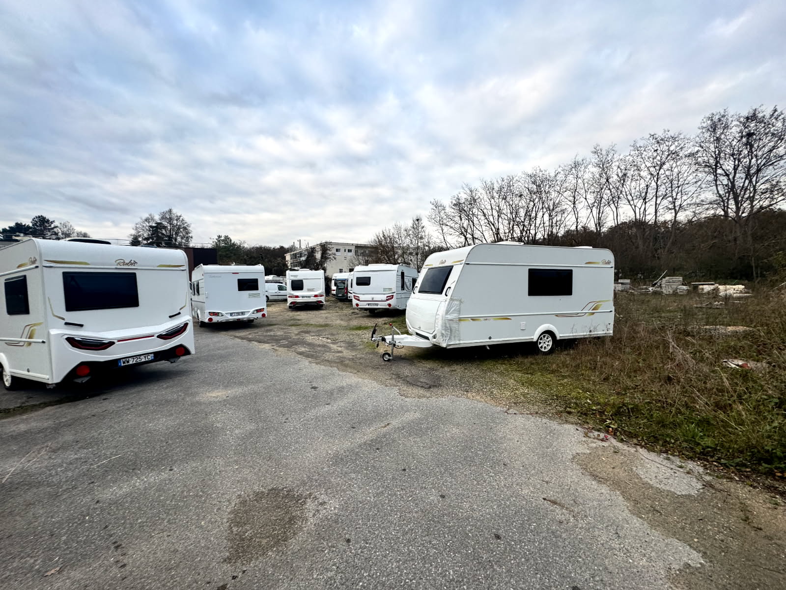 INSTALLATION ILLÉGALE SUR CHAUMONTEL