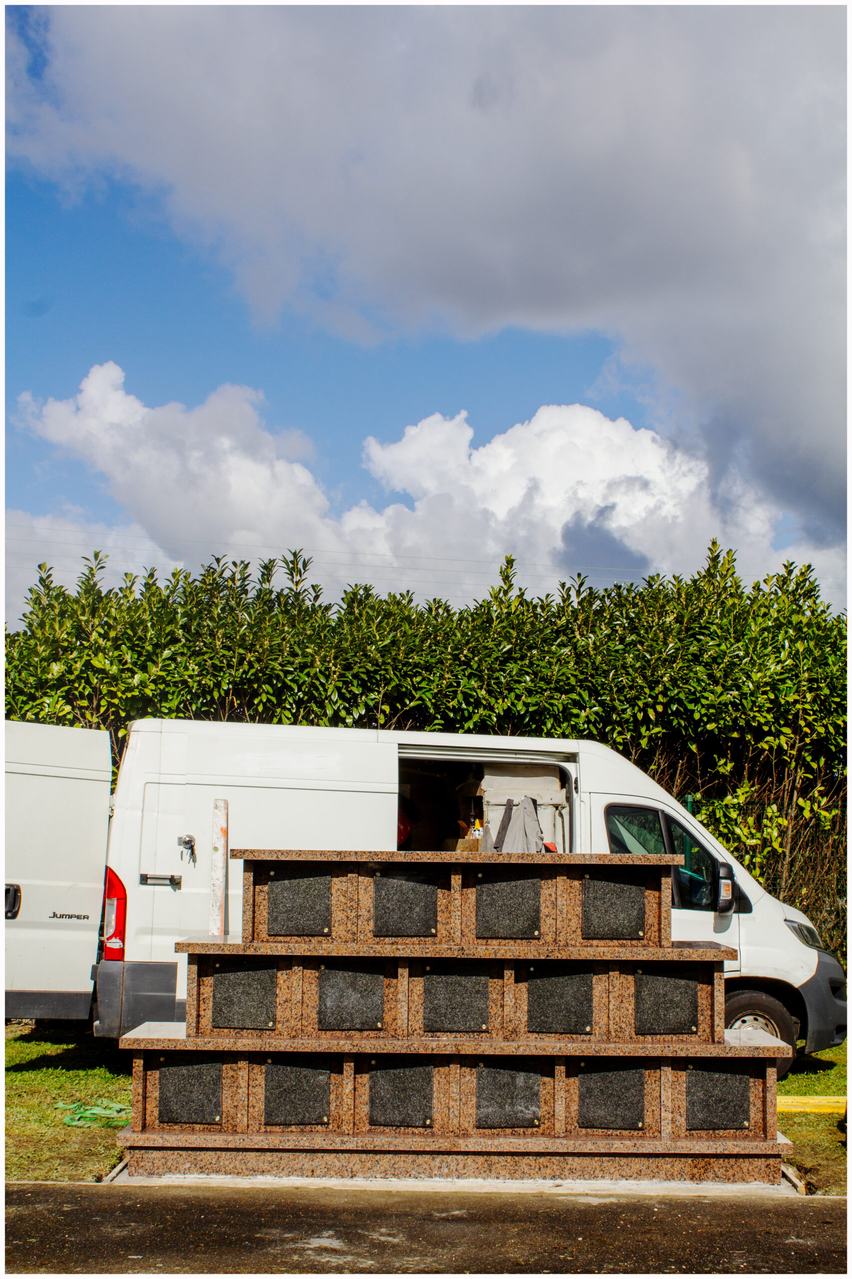 Pose quatrième columbarium