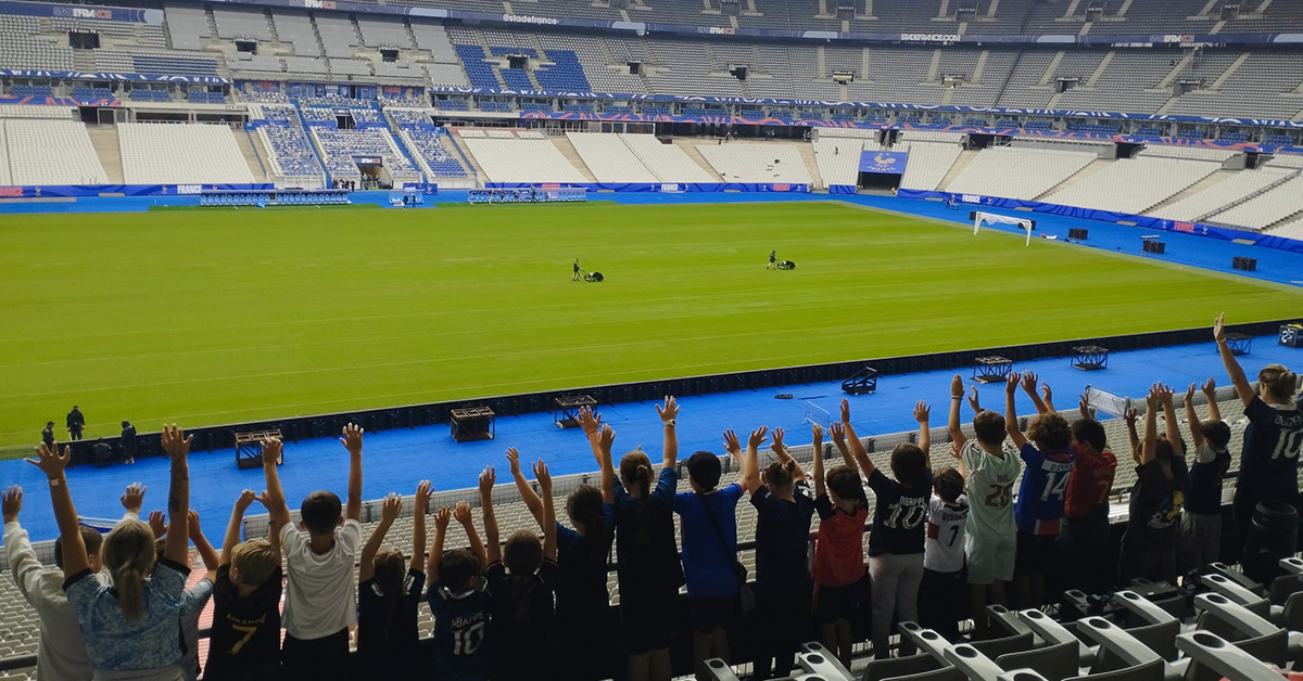 Sortie de l&rsquo;accueil de loisirs au Stade de France